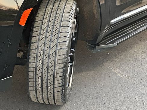 Used 2023 GMC Yukon Denali image 25