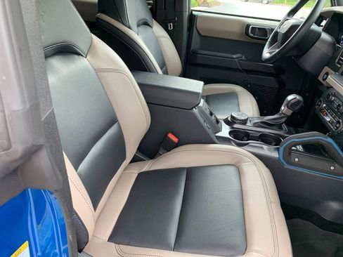 Used 2024 Ford Bronco Wildtrak AWD/4WD image 11