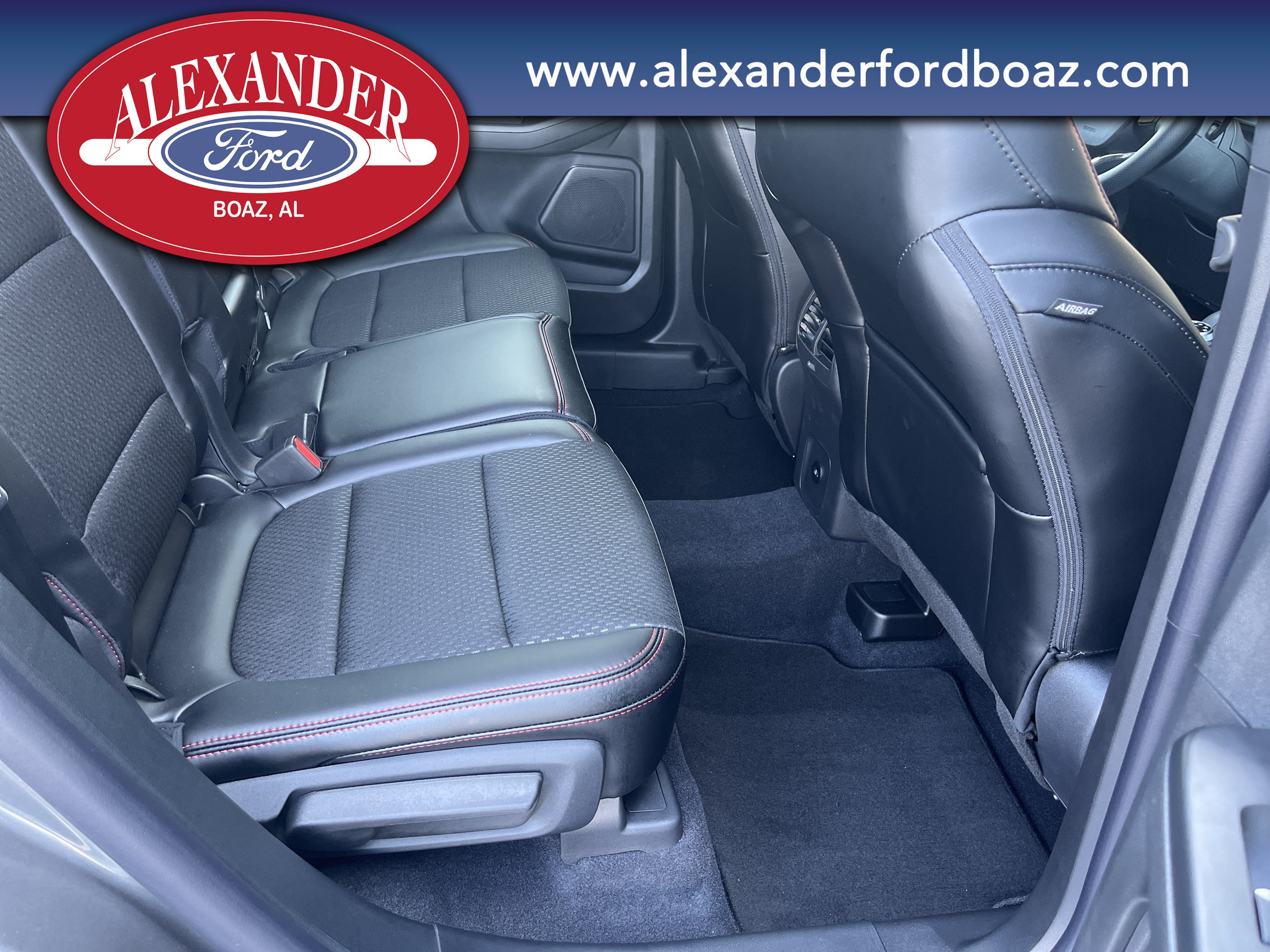 Used 2025 Ford Escape ST-Line AWD/4WD image 17