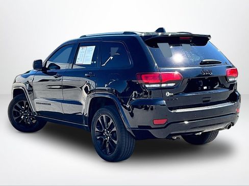 Used 2020 Jeep Grand Cherokee Altitude AWD/4WD image 14