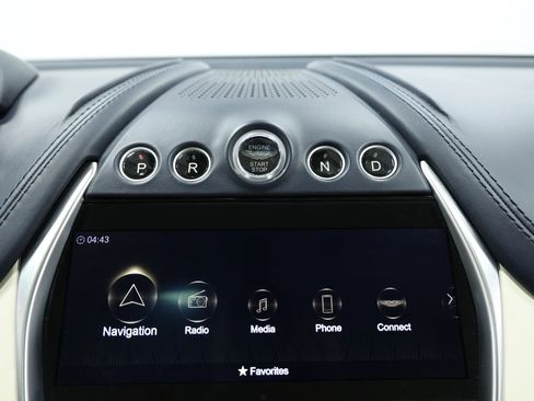 Used 2021 Aston Martin DBX AWD/4WD image 32