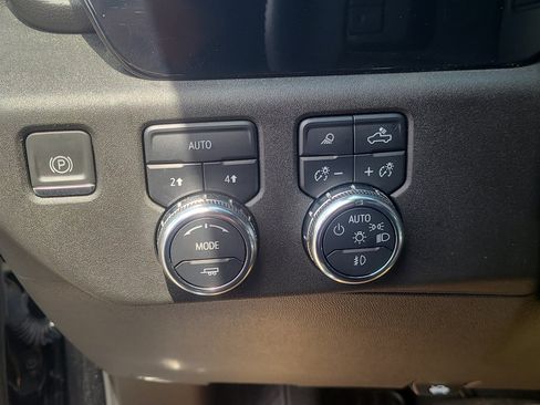Used 2024 GMC Sierra 1500 Elevation w/ Elevation Premium Package AWD/4WD image 16