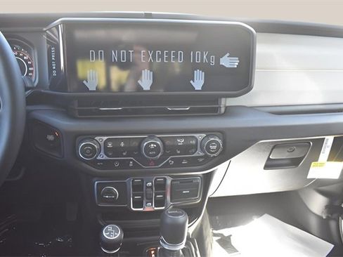 New 2025 Jeep Gladiator Sport image 19