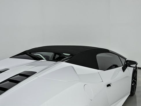 Used 2018 Lamborghini Huracan LP 580-2 image 17