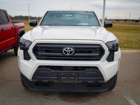 Used 2024 Toyota Tacoma SR image 2
