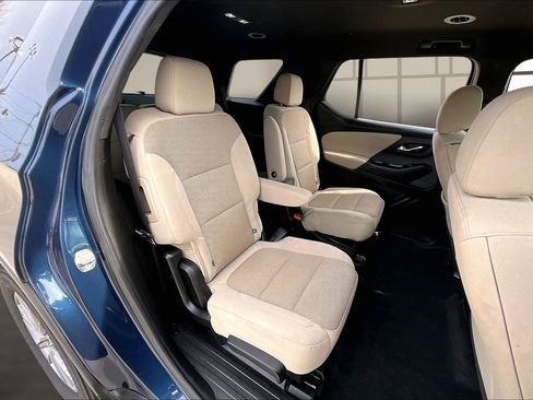 Used 2020 Chevrolet Traverse LT image 27