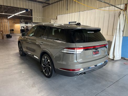 New 2025 Lincoln Aviator Reserve image 4