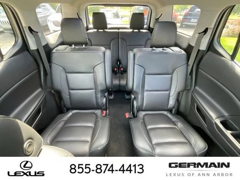 Used 2019 GMC Acadia SLT AWD/4WD image 16