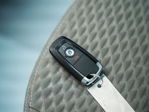 Used 2020 Ford Escape SE image 43