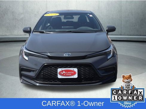 Used 2024 Toyota Corolla SE w/ SE Premium Package FWD image 2
