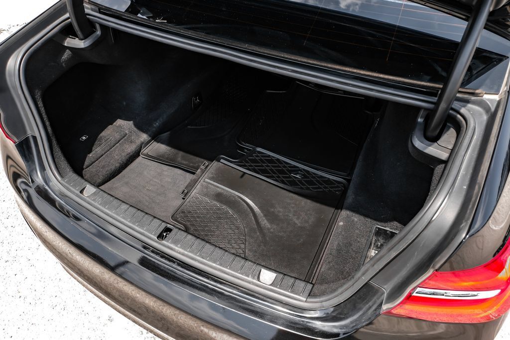 Used 2018 BMW 740i RWD image 46