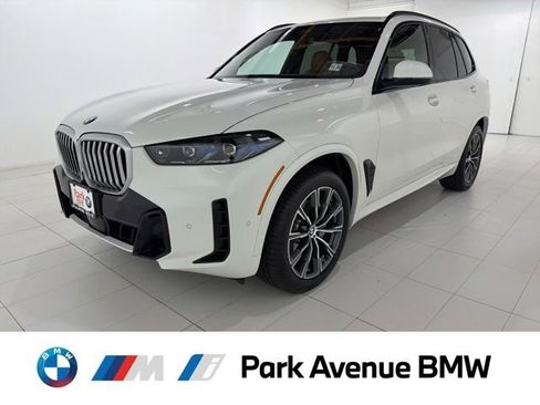 Used 2026 BMW X5 xDrive40i w/ M Sport Package AWD/4WD image 1