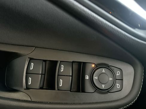 Used 2023 Buick Encore GX Preferred w/ Cold Weather Comfort Package FWD image 17