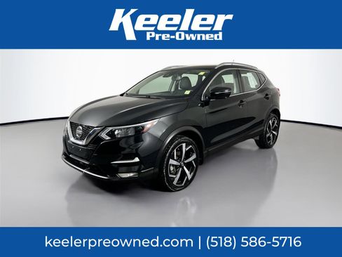 Used 2022 Nissan Rogue Sport SL w/ Premium Package image 1