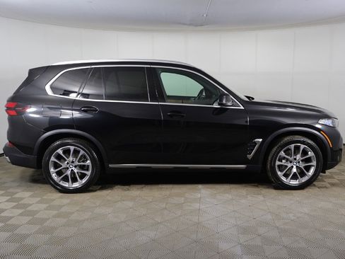 Used 2024 BMW X5 xDrive40i w/ Premium Package image 17