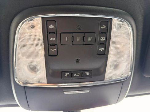 Used 2014 Jeep Grand Cherokee Overland AWD/4WD image 49
