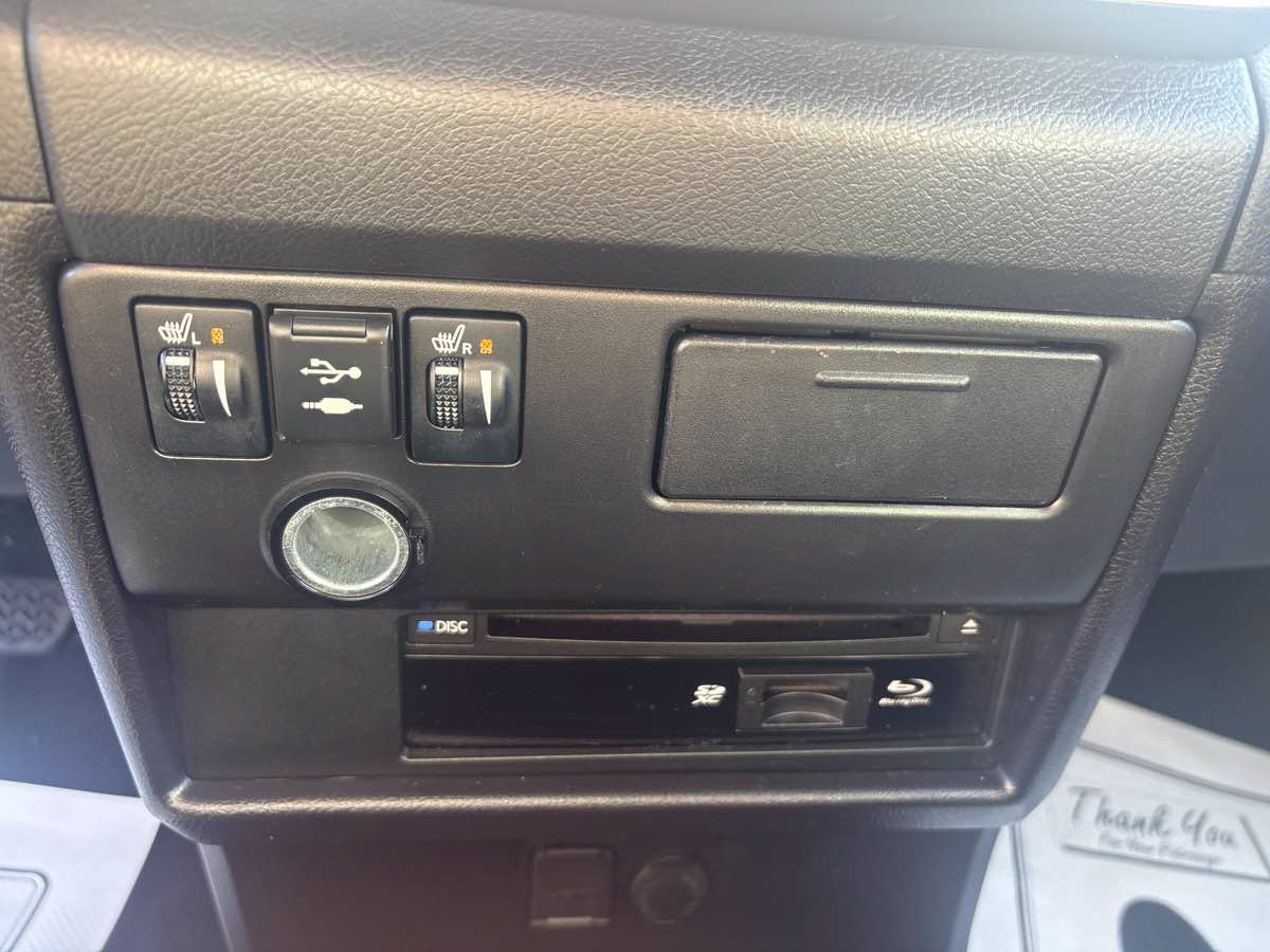 Used 2020 Toyota Sienna SE Premium FWD image 33