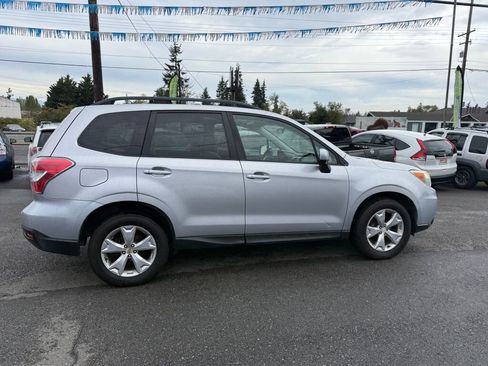 Used 2015 Subaru Forester 2.5i Premium w/ All-Weather Package image 5