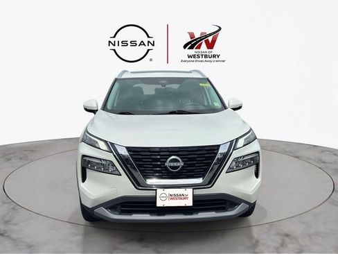 Used 2022 Nissan Rogue SV w/ SV Premium Package AWD/4WD image 2