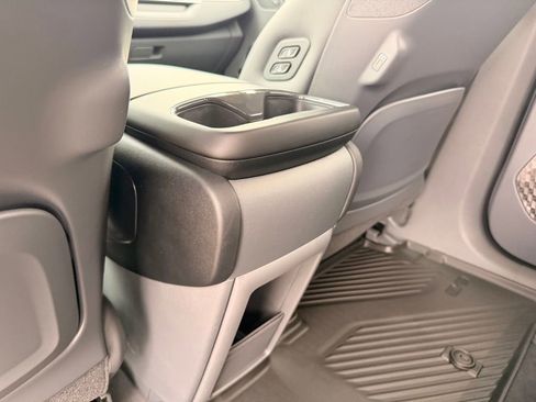 New 2026 Kia EV9 Wind image 23