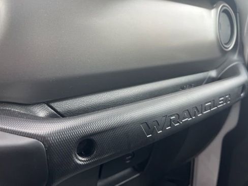 Used 2023 Jeep Wrangler Unlimited Sport image 22