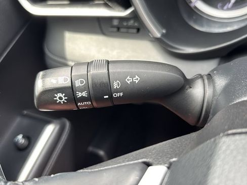 Used 2022 Toyota Highlander XSE FWD image 19