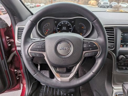 Used 2018 Jeep Grand Cherokee Laredo image 17
