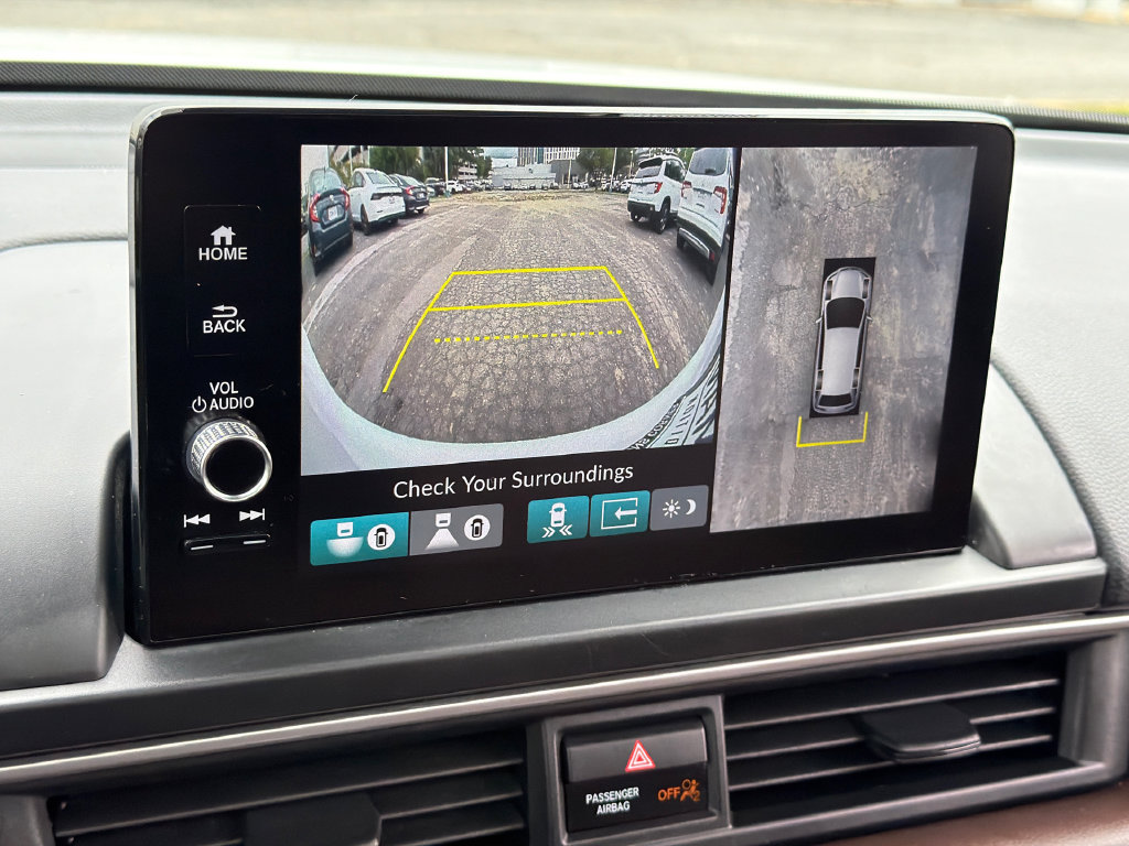 Used 2025 Honda Pilot Elite image 32