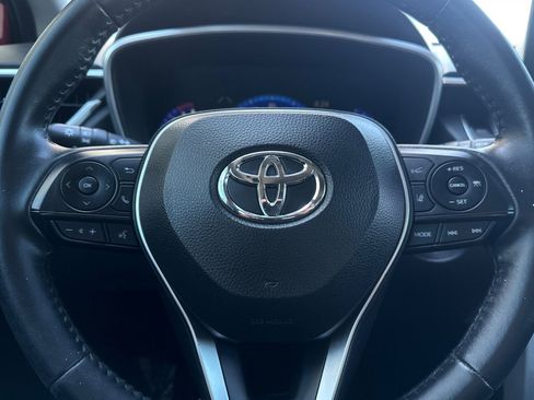 Used 2022 Toyota Corolla Cross XLE w/ Black Badges Package (TMS) FWD image 22