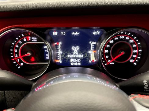 Used 2022 Jeep Wrangler Rubicon w/ LED Lighting Group AWD/4WD image 13