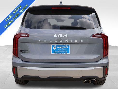 Used 2025 Kia Telluride S FWD image 4