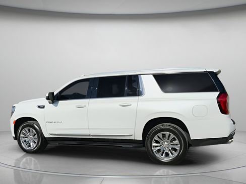 Used 2024 GMC Yukon XL Denali image 18
