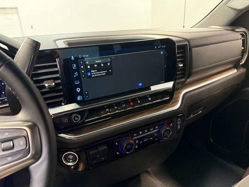 Used 2025 Chevrolet Silverado 1500 LT image 78