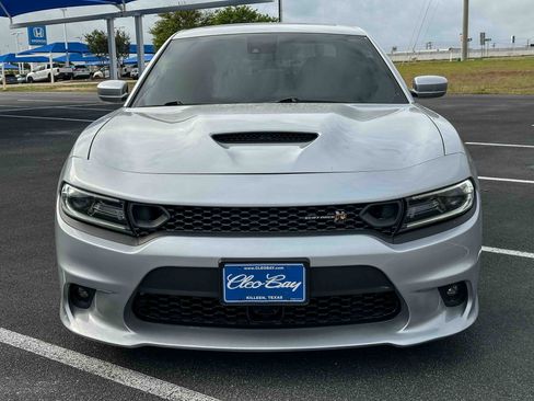 Used 2019 Dodge Charger Scat Pack w/ Technology Group RWD image 11