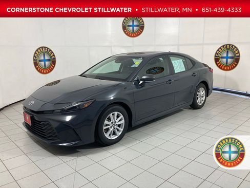 Used 2025 Toyota Camry LE FWD image 1