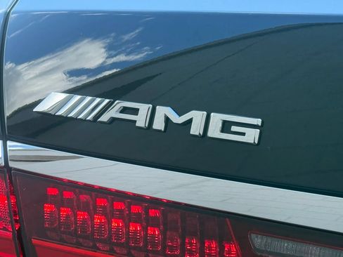 Used 2024 Mercedes-Benz S 63 AMG S w/ Carbon Fiber Exterior Package image 24