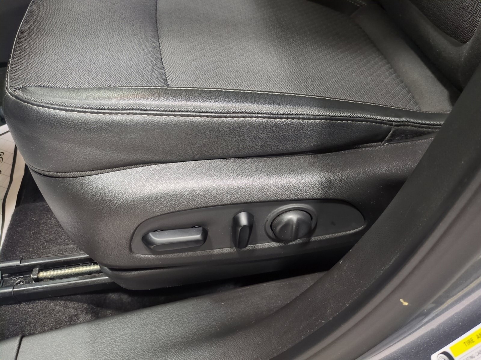 Used 2020 Buick Encore GX Select FWD image 18