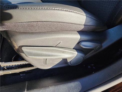 New 2026 Jeep Compass Latitude image 12