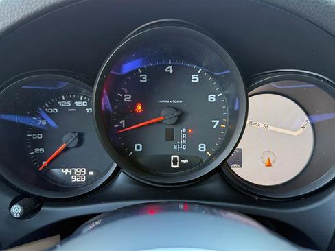 Used 2020 Porsche Macan w/ Premium Package Plus image 38