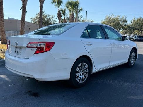 Used 2012 Toyota Camry LE image 5