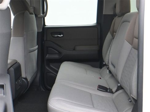 Used 2024 Nissan Frontier SV w/ SV Convenience Package image 19