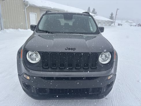 Used 2016 Jeep Renegade Latitude image 8