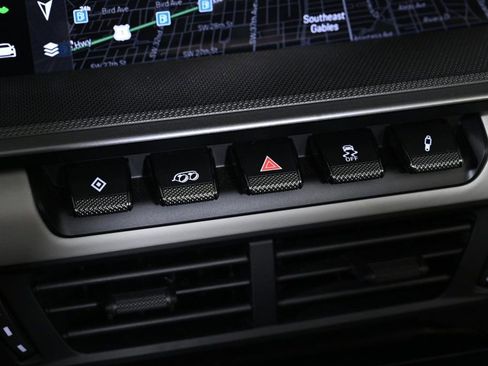 Certified 2025 Porsche 911 Carrera image 23