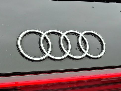 Used 2024 Audi Q8 e-tron Premium AWD/4WD image 34