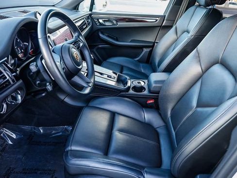 Used 2023 Porsche Macan image 19