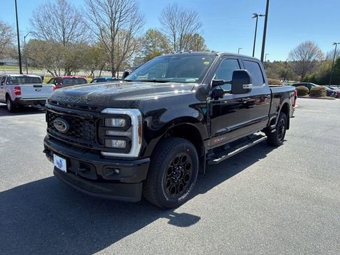 New 2026 Ford F250 Lariat w/ Black Appearance Package AWD/4WD image 15