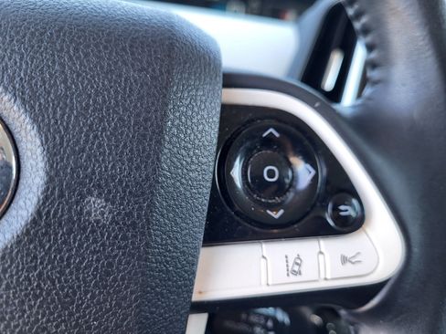 Used 2018 Toyota Prius Four Touring w/ Premium Convenience Package image 27