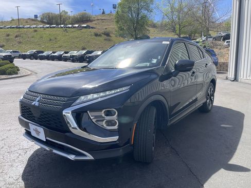 Used 2025 Mitsubishi Eclipse Cross SE image 3
