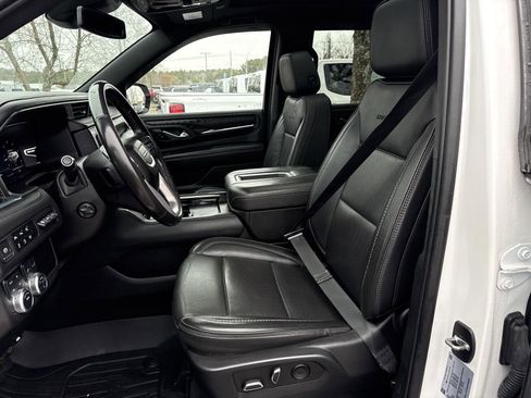 Used 2023 GMC Yukon Denali image 11