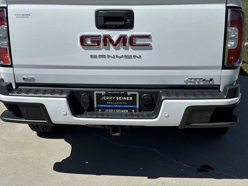 Used 2022 GMC Canyon AT4 w/ Trailering Package AWD/4WD image 15